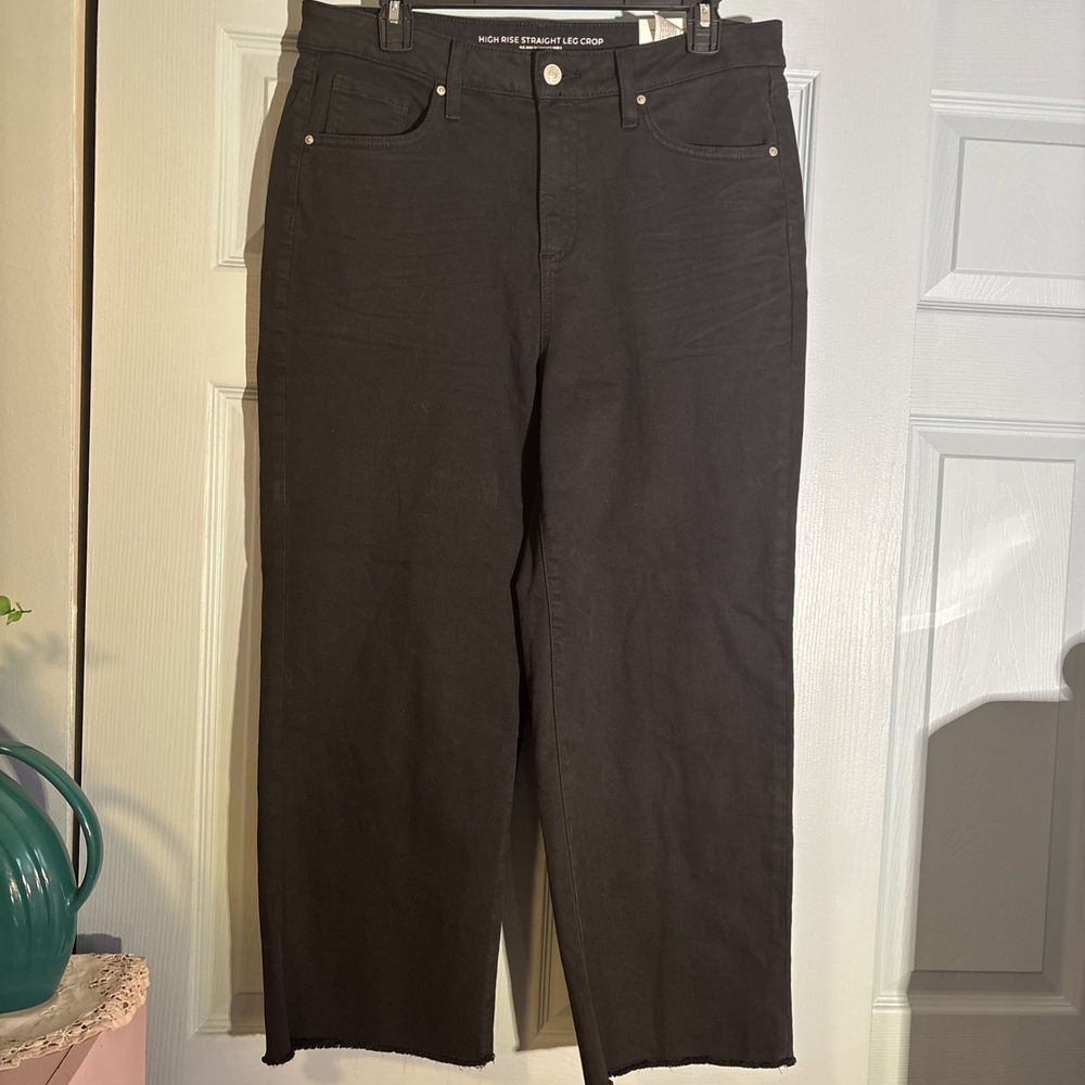 Chicos‎ NWT High Rise Straight Leg Crop Black Pants Sz 12